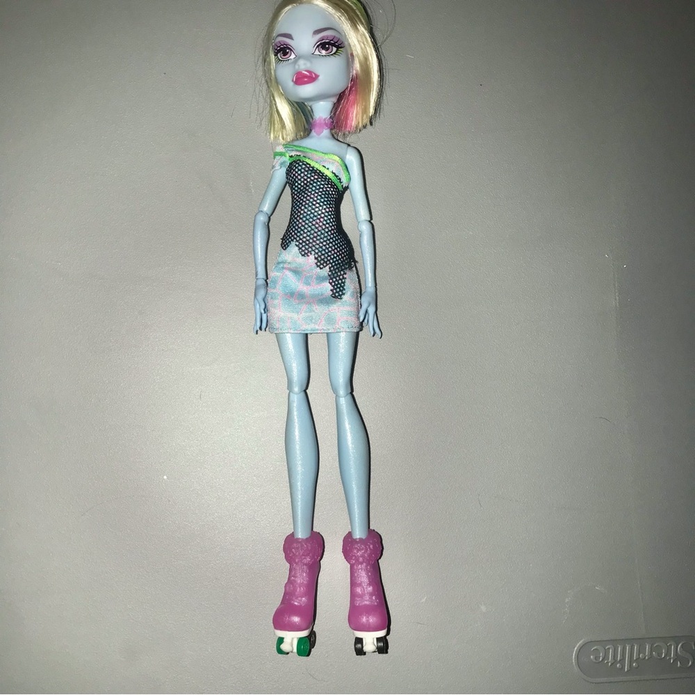 Monster High Skultimate Roller Maze Abbey Bominable Doll